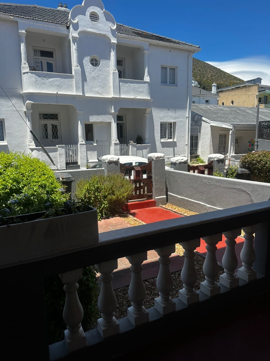 2 Bedroom Property for Sale in Sea Point Western Cape